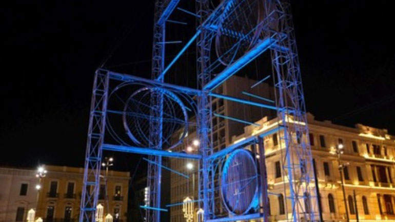 Η UNICEF φωταγώγησε δημόσια γλυπτά του Γιώργου Ζογγολόπουλου για την Παγκόσμια Ημέρα του Παιδιού