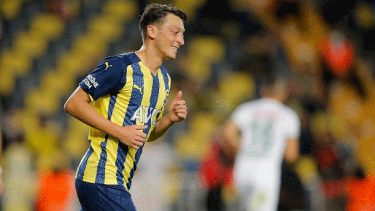 Σίγουρος για νίκη κόντρα στον Ολυμπιακό ο Οζίλ