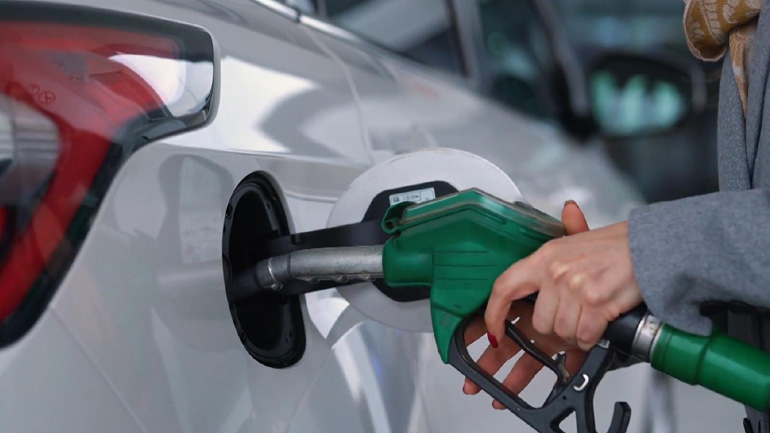 Θέλεις να καις λιγότερη βενζίνη; Αυτοί είναι οι τρόποι