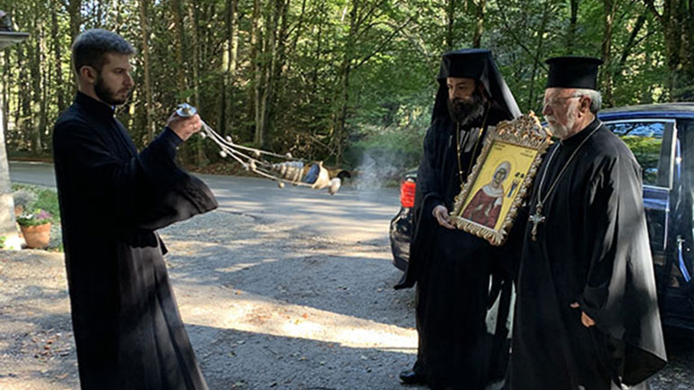 Εικόνα για τον covid με βάση την ορθόδοξη βυζαντινή παράδοση, στο παρεκκλήσι της Αγίας Κορώνας στο Μόναχο