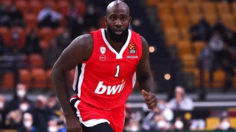 Ολυμπιακός: Προπονήθηκε ο Έισι και παίζει με Αρμάνι