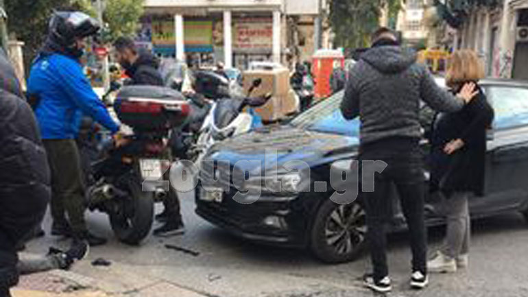 Τροχαίο με έναν τραυματία στο κέντρο της Αθήνας