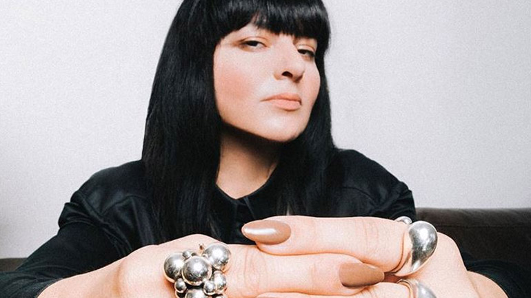 Τα nude nails της Ζενεβιέβ Μαζαρί είναι το nail inspo μας