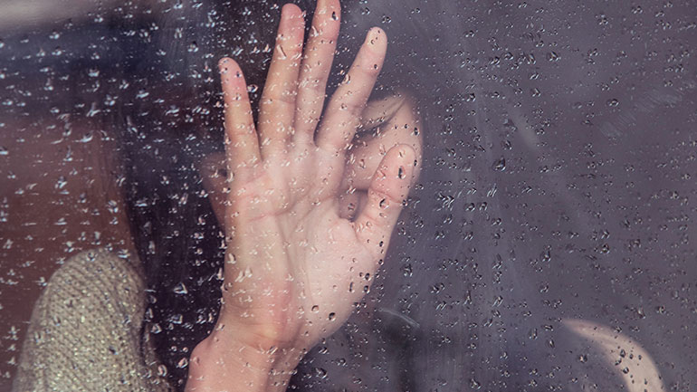 «Άκουσε τις πράξεις του και όχι τα λόγια του», το μήνυμα για την εξάλειψη της βίας κατά των γυναικών