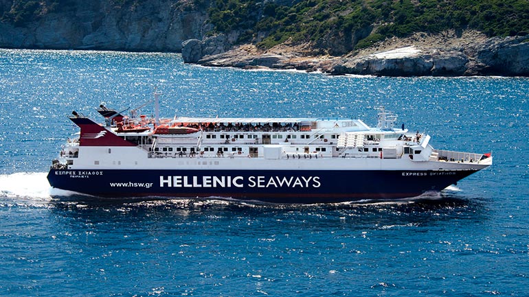 Μηχανική βλάβη στο πλοίο «ΕΞΠΡΕΣ ΣΚΙΑΘΟΣ» με 63 επιβάτες