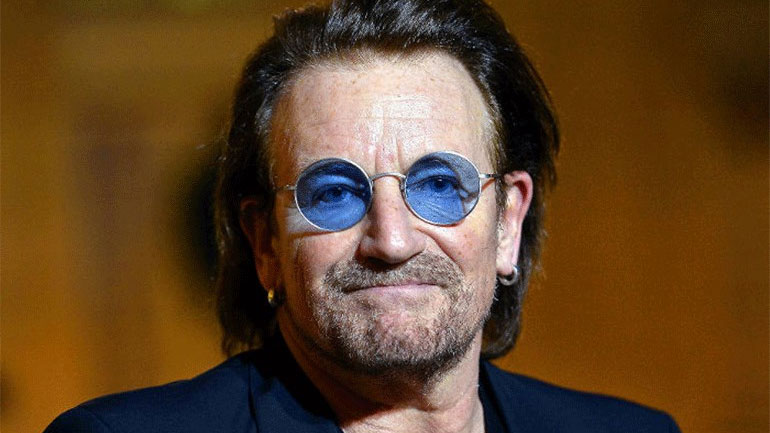 Ο Μπόνο εξήγησε πώς εμπνεύστηκε το νέο τραγούδι των U2 «Your Song Saved My Life»