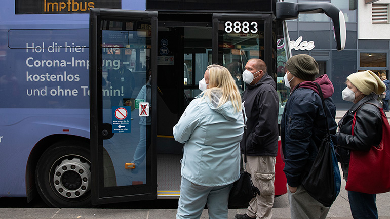 Αυστρία: Ύποπτο περιστατικό της παραλλαγής Όμικρον εντοπίστηκε στο Τιρόλο