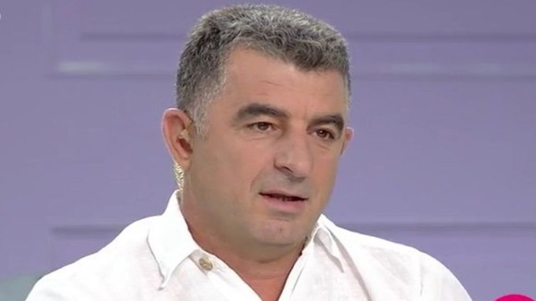 Δημήτρης Καραϊβάζ: «Ένα τελευταίο δώρο στον πατέρα μου»