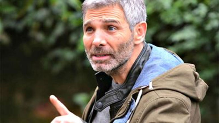 «Μαθήματα Κωμωδίας»: Το νέο έργο του Θοδωρή Αθερίδη στο Μικρό Παλλάς