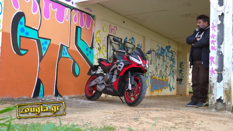 Μπορεί το Aprilia Tuono 660 να φορέσει τη βαριά φανέλα της θρυλικής ιταλικής βροντής;
