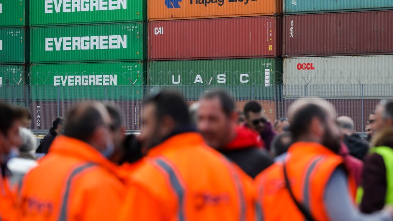 Ανεστάλη η απεργία των λιμενεργατών στον Σταθμό Εμπορευματοκιβωτίων Πειραιά