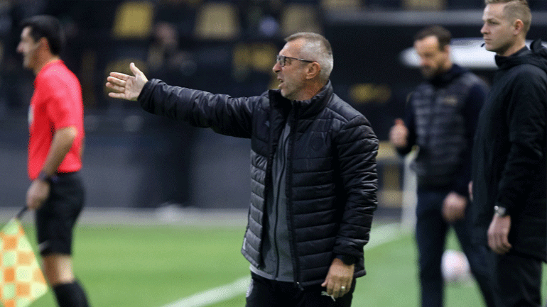 Νιόπλιας: «Πιστεύουμε ότι θα τα καταφέρουμε στην έδρα μας»