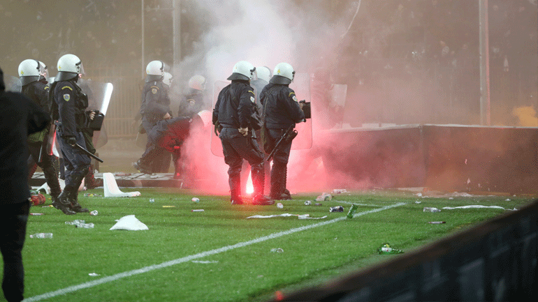 Αναβλήθηκε η δίκη των τεσσάρων οπαδών του ΠΑΟΚ για τα επεισόδια στην Τούμπα – Αφέθηκαν ελεύθεροι