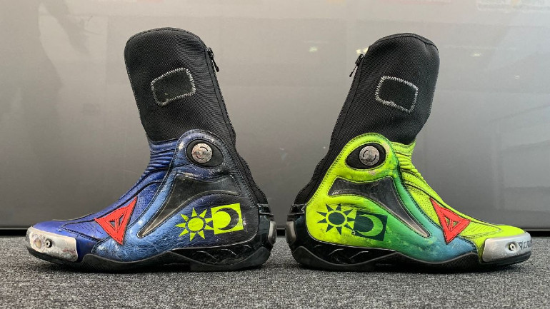 Χαρακτηριστικός σχεδιασμός για τις μπότες του "Γιατρού".