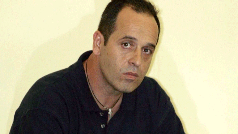 Η ΕΟΚ έστειλε εξώδικο στον Δ. Καρβέλα γιατί δεν πήγαινε στο γραφείο ενώ εκείνος πέθαινε από καρκίνο!