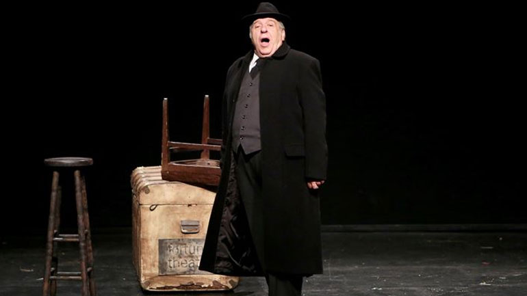 Η εξομολόγηση του Τάσου Χαλκιά: «Έχω φάει κλοτσιές και μπουνιές από τον πατέρα μου»