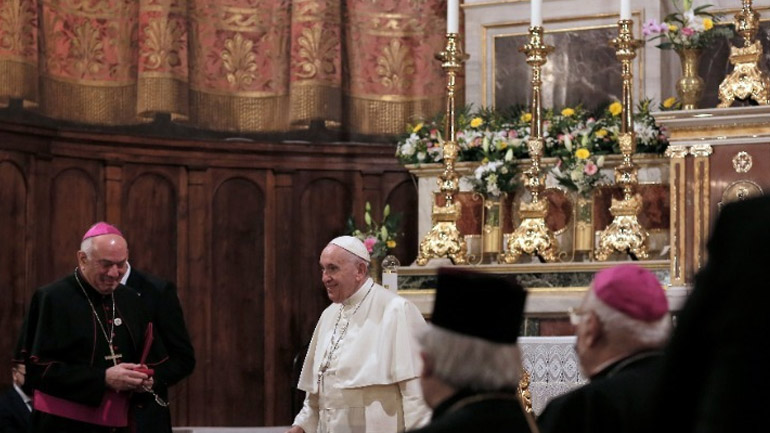 Ο Πάπας Φραγκίσκος στον Ναό Αγίου Διονυσίου του Αρεοπαγίτου των Καθολικών