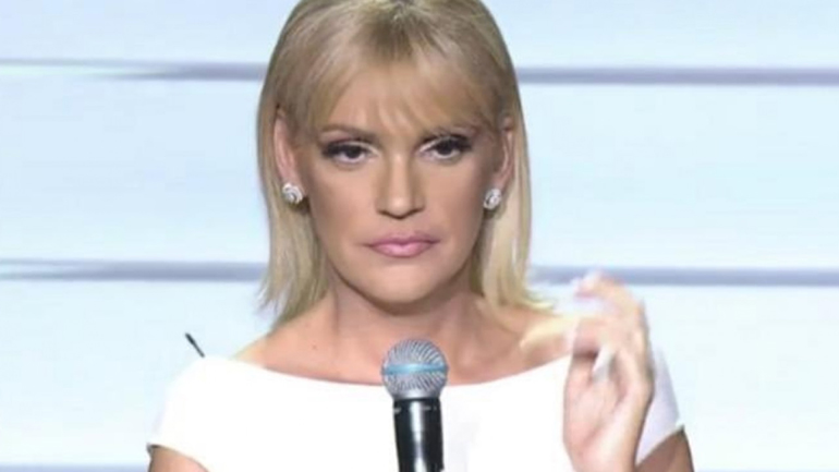 Είναι η Σάσα Σταμάτη δημοσιογράφος;