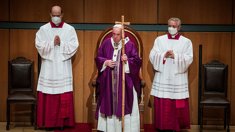Η Θεία Λειτουργία από τον Πάπα Φραγκίσκο στο Μέγαρο Μουσικής