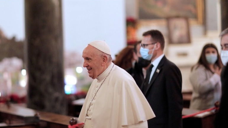 Ο Πάπας Φραγκίσκος στον προσφυγικό καταυλισμό στη Λέσβο