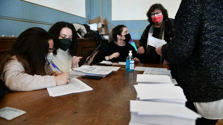 Τρίκαλα: Ομαλά και με μεγάλη προσέλευση στις εκλογικές διαδικασίες του ΚΙΝΑΛ