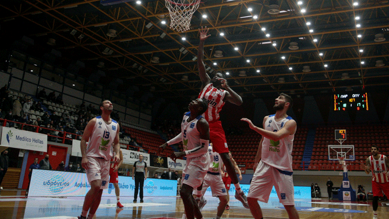 Άνετα ο Ολυμπιακός, 101-70 τη Λάρισα