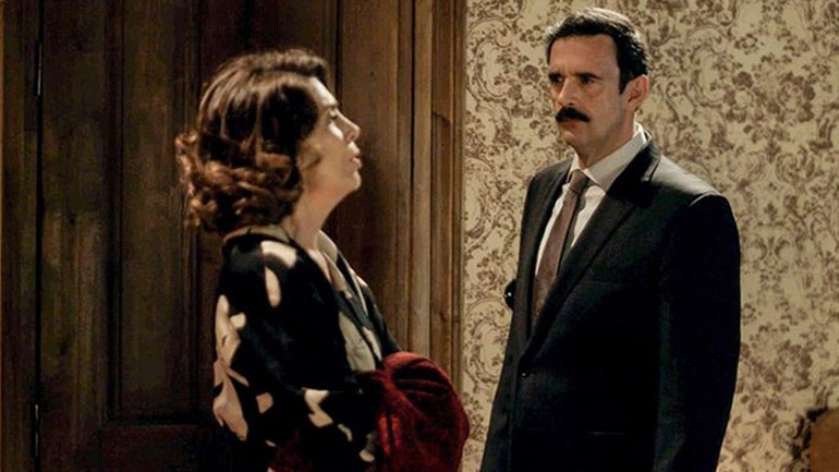 Άγριες Μέλισσες – Τρίτη:  Ο Ακύλας υποψιάζεται πως ο Δούκας είναι ο εραστής της γυναίκας του