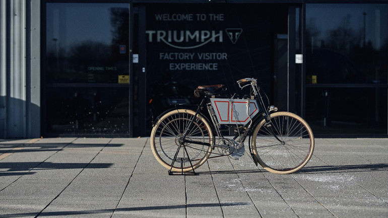Βρέθηκε η πρώτη μοτοσυκλέτα της Triumph