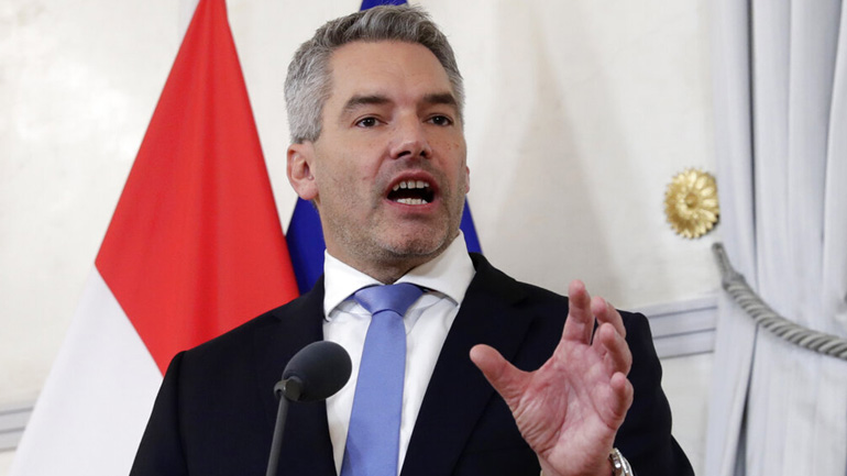 Αυστρία: Οι μη εμβολιασμένοι θα παραμείνουν σε lockdown και την επόμενη εβδομάδα