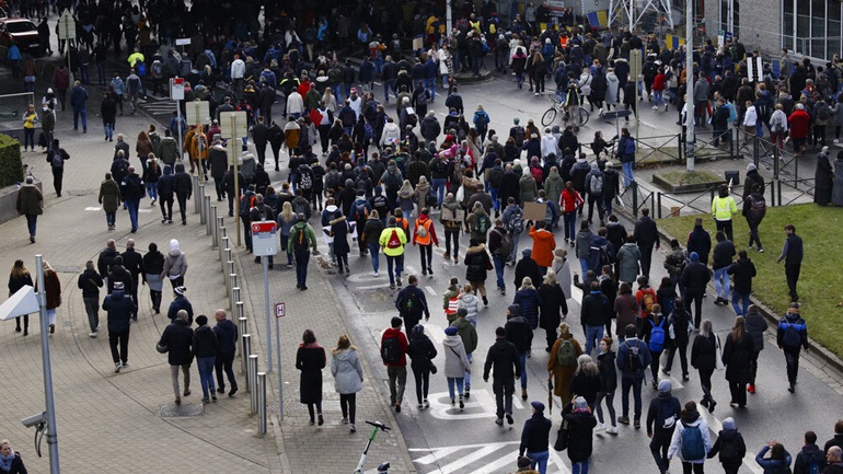 Βέλγιο: Χιλιάδες διαδηλωτές κατά του υποχρεωτικού εμβολιασμού για τους υγειονομικούς