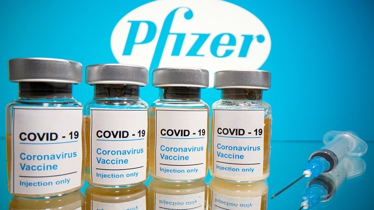 Pfizer – BioNTech: Αποτελεσματικές οι τρεις δόσεις του εμβολίου και στην Όμικρον