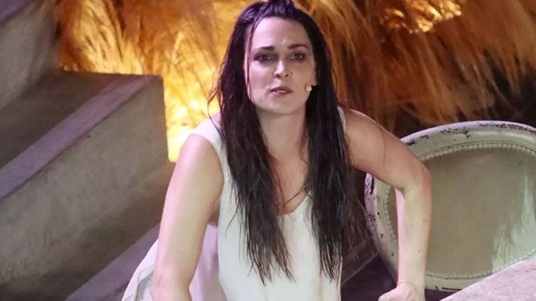 Η Μαίρη Μηνά αποχώρησε από την παράσταση του Βασίλη Μπισμπίκη – Τι συνέβη