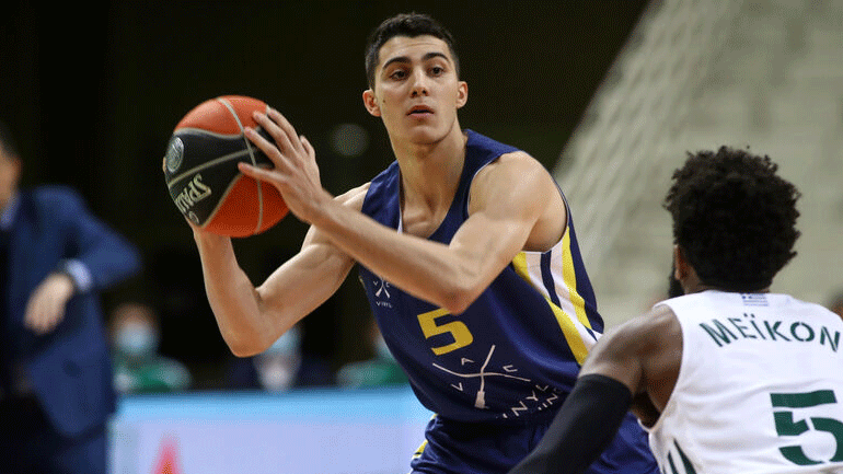 Νικολαΐδης: «Δεν είχα την παραμικρή πρόθεση στην περίπτωση του τραυματισμού του Νέντοβιτς»