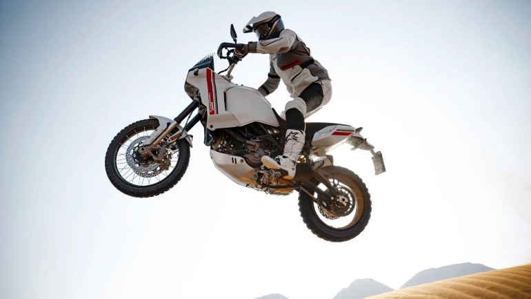 Φτιαγμένο για να κατακτήσει κάθε χωμάτινη διαδρομή, ακόμα και την έρημο!