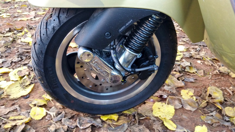 Το θρυλικό μονόμπρατσο σύστημα μπροστινής ανάρτησης της Vespa.