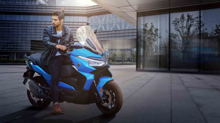 Το νέο SR4 είναι το πρώτο scooter της Voge.