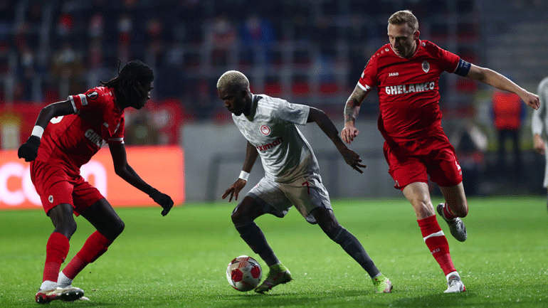 Δεύτερος ο Ολυμπιακός, ήττα με 1-0 από την Αντβέρπ