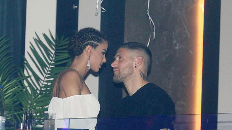 Aλέξανδρος Πασχαλάκης-Ειρήνη Παπαδοπούλου: Πιο ερωτευμένοι από ποτέ σε βραδινή έξοδο