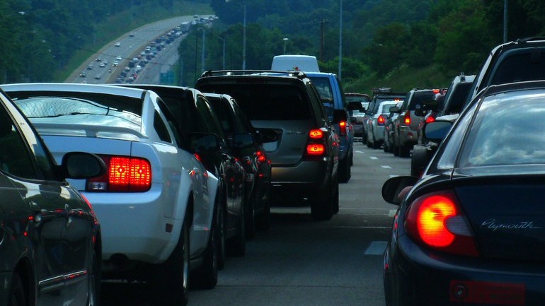 Οι οδηγοί της Αθήνας έχασαν 70 ώρες φέτος «κολλημένοι» στην κίνηση