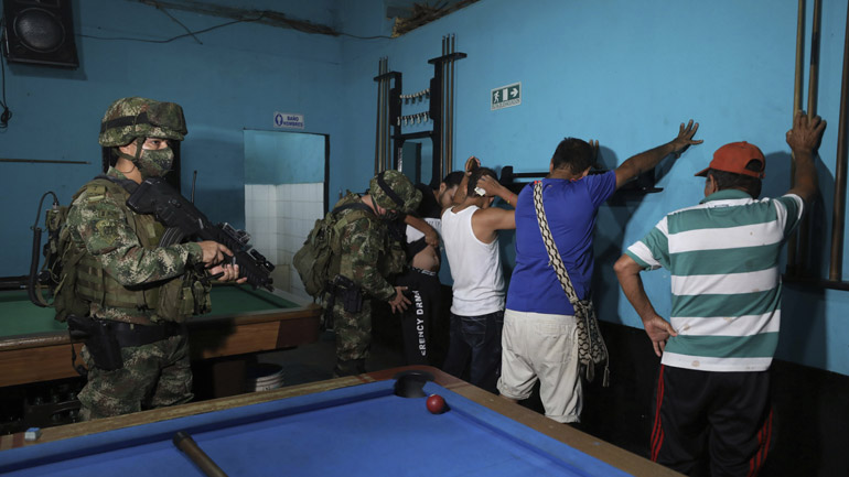 Κολομβία: Στρατιωτικοί ομολόγησαν ότι εκτελούσαν εν ψυχρώ αμάχους και τους παρουσίαζαν ως αντάρτες