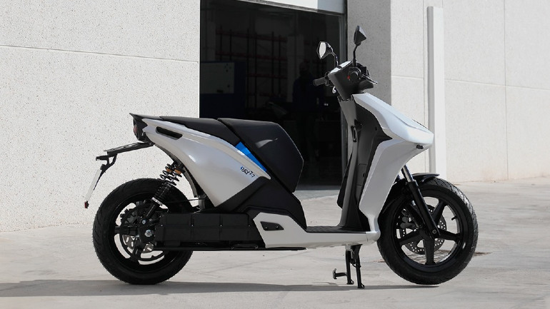 Ήρθε στην Electromove το ηλεκτρικό scooter Ray 7.7