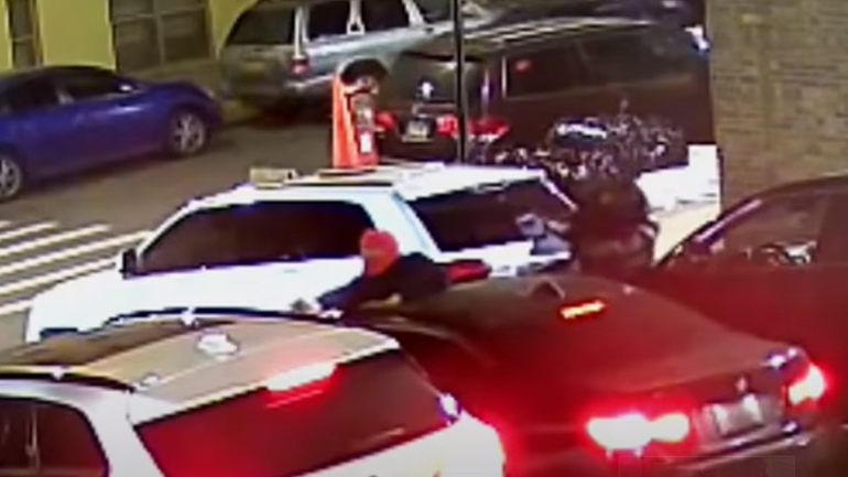 ΗΠΑ: Επιβαίνοντες σε αυτοκίνητο δολοφόνησαν εν ψυχρώ έναν νεαρό