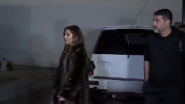 Ο Βασίλης Μπισμπίκης και η Δέσποινα Βανδή μαζί στα παρασκήνια του «Just The Two Of Us»