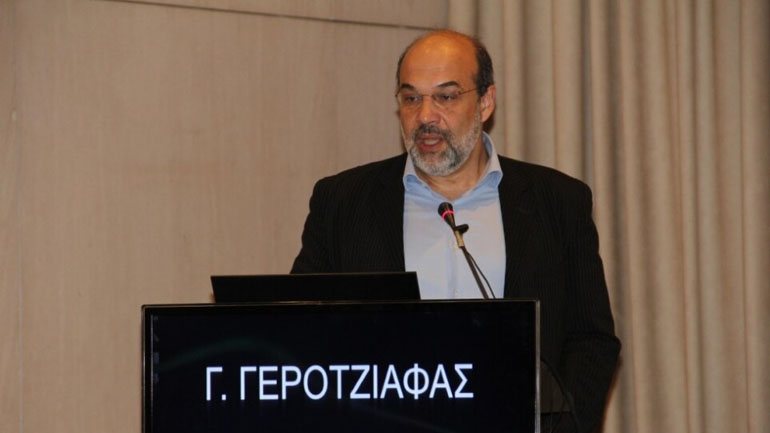 Προσπαθεί να τα μαζέψει ο καθηγητής Γεροτζιάφας – Τι απαντάει από το Instagram ο Μάκης Τριανταφυλλόπουλος