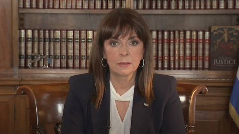 ΠτΔ για τη σφαγή των Καλαβρύτων: «Θυμόμαστε, σημαίνει φράζουμε τον δρόμο σε παρόμοιες θηριωδίες»