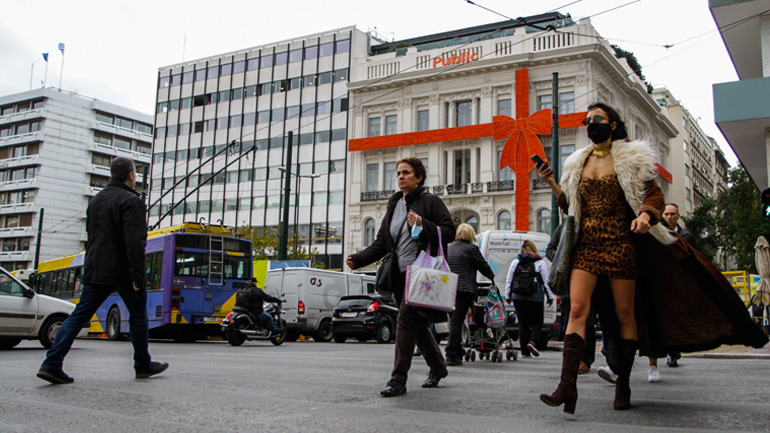 «Δεν μελετούμε νέα μέτρα, είτε αυτά αφορούν την υποχρεωτικότητα είτε αφορούν άλλου τύπου περιορισμούς»