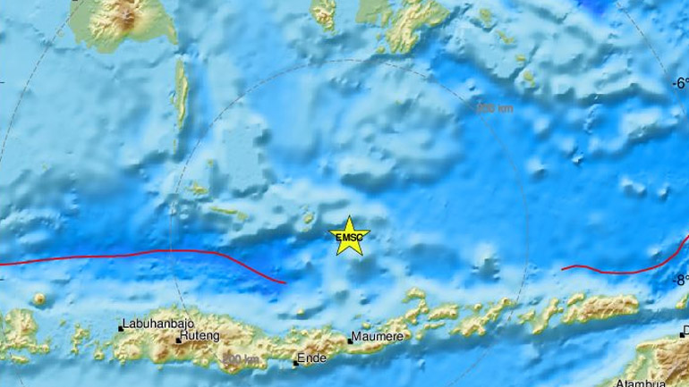 Ισχυρή σεισμική δόνηση 7,3 Ρίχτερ στην Ινδονησία – Προειδοποίηση για τσουνάμι