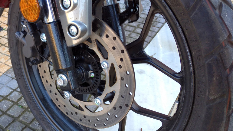 Προοδευτικά και αποτελεσματικά φρένα.