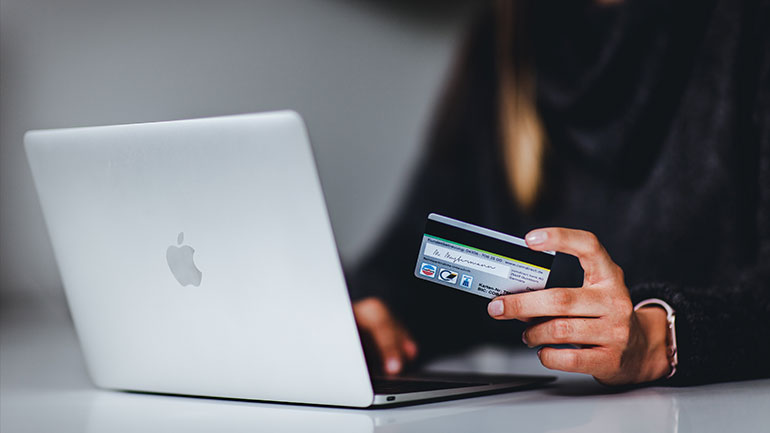 Ηλεκτρονικό εμπόριο: Πώς έχει προσαρμοστεί μετά τα περιοριστικά μέτρα;