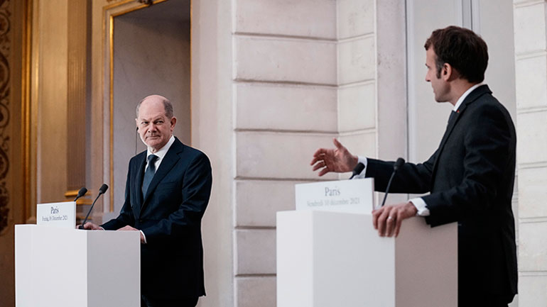 Συνάντηση Σολτς-Μακρόν με τον Ουκρανό πρόεδρο Ζελένσκι